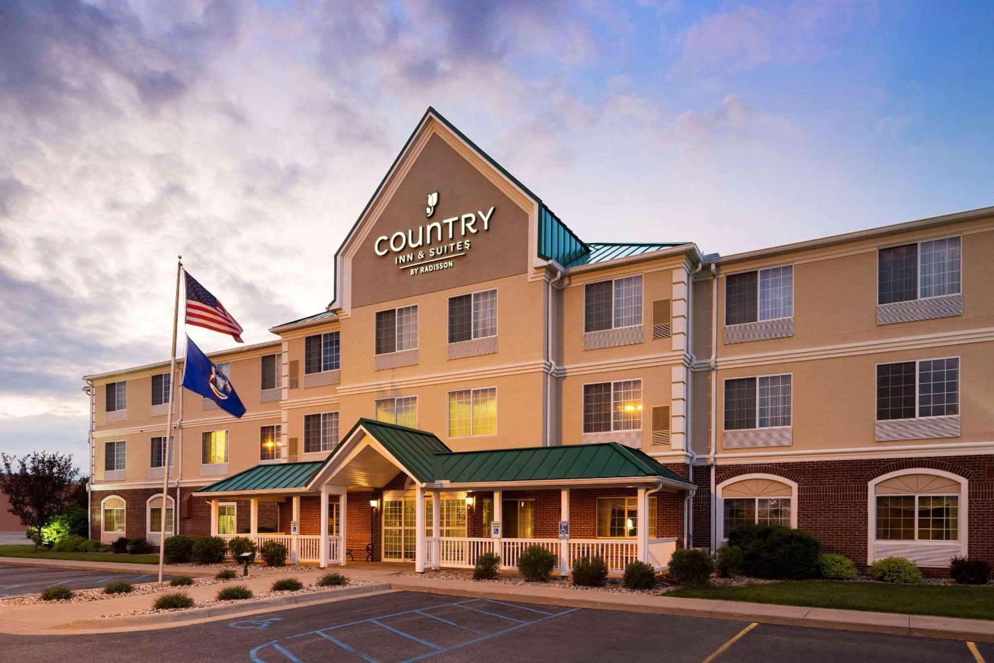 Country Inn & Suites By Radisson, Big Rapids, Mi Luaran gambar