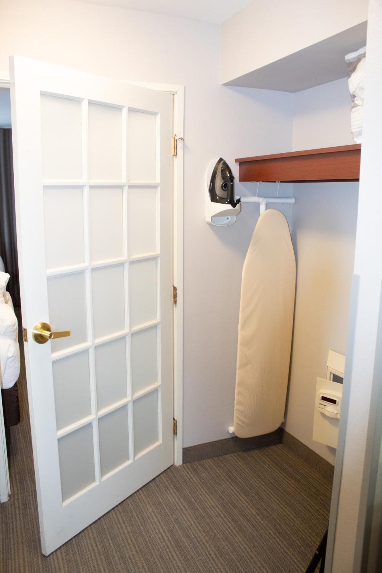Country Inn & Suites By Radisson, Big Rapids, Mi Luaran gambar