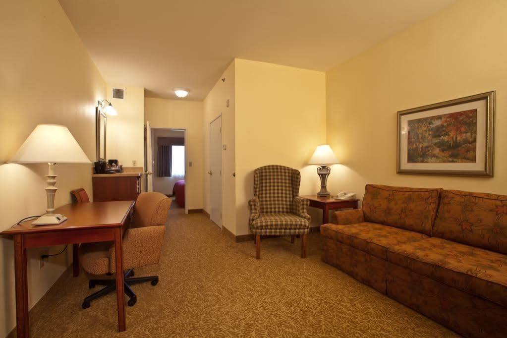 Country Inn & Suites By Radisson, Big Rapids, Mi Bilik gambar